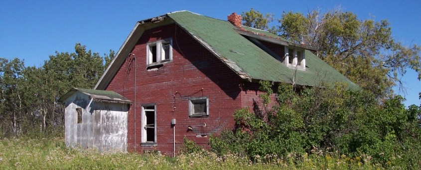 Photo of abandoned farm house, built in early 20th century Saskatchewan.
